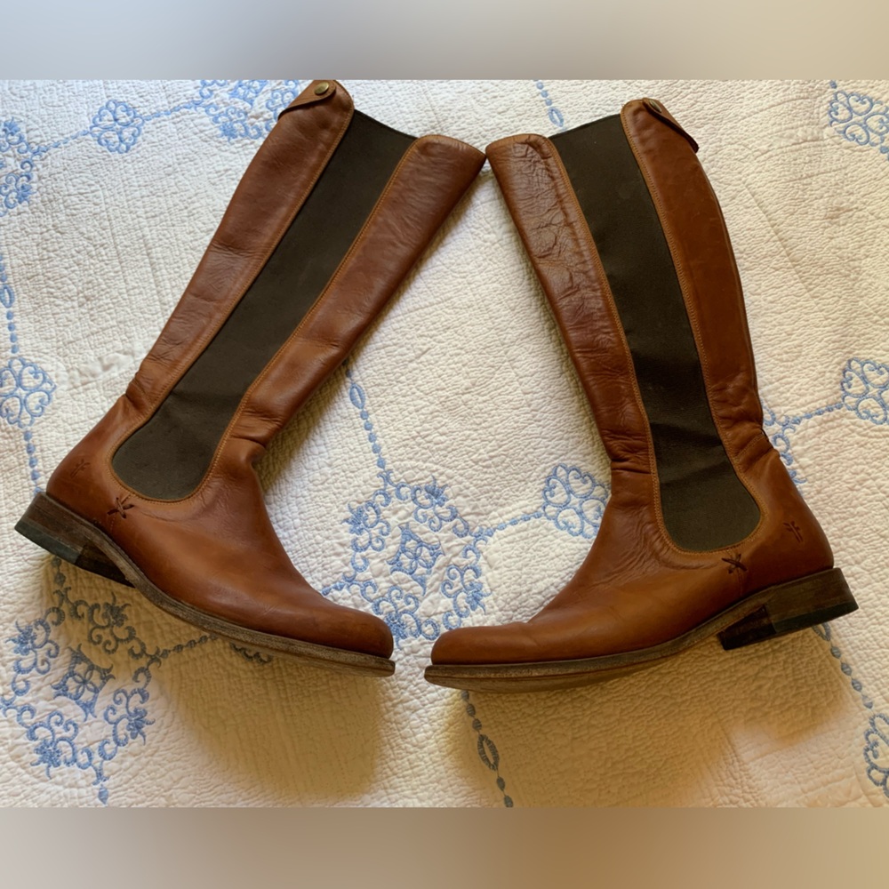 Frye Tall Chelsea Boots Chestnut Brown 8.5 Equestrian Look